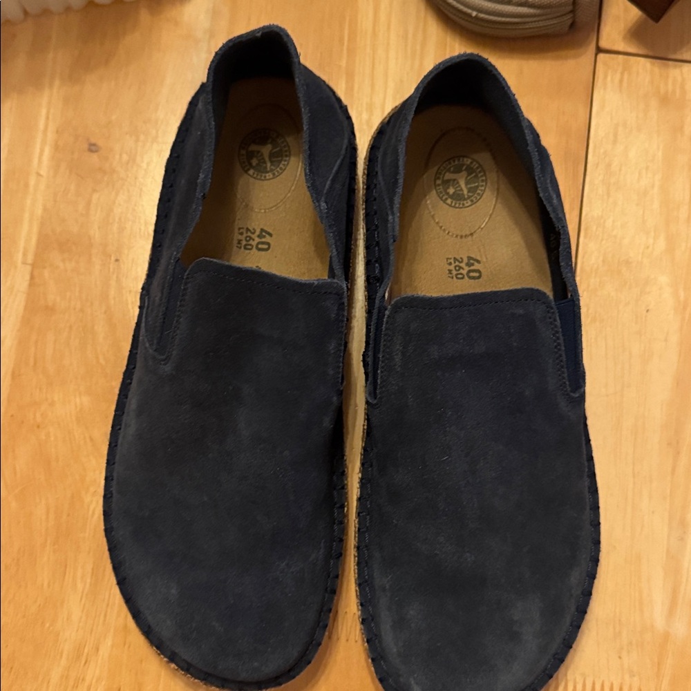 Birkenstock Callan suede leather slip ons, Navy size 40, 9-9.5, EUC